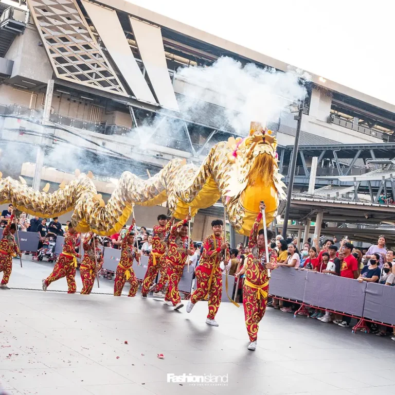 เชิดสิงโต เชิดมังกรทอง ตรุษจีน ห้างแฟชั่นไอส์แลนด์