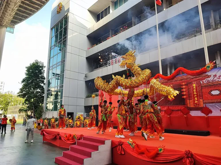 เชิดสิงโตตรุษจีน