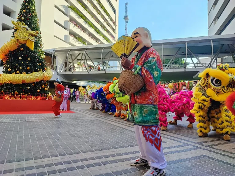 เชิดสิงโตตรุษจีน ธอส